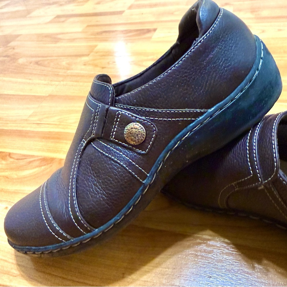 Clark’s Cora Poppy‎ Dark Brown Leather Slip-On Loafers Womens Size 7W
